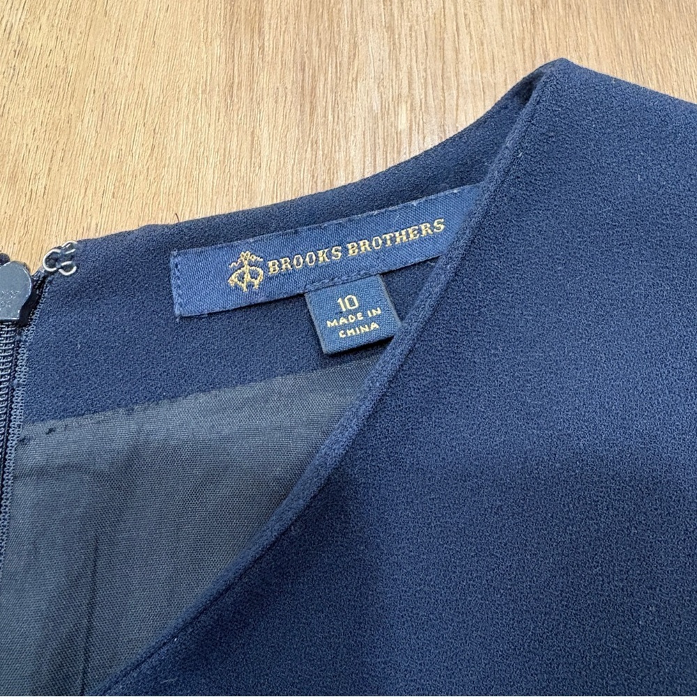 🌟BROOKS BROTHERS🌟 FAUX WRAP V NECK SHORT SLEEVE SHEATH DRESS NAVY SZ 10 - Picture 4 of 8